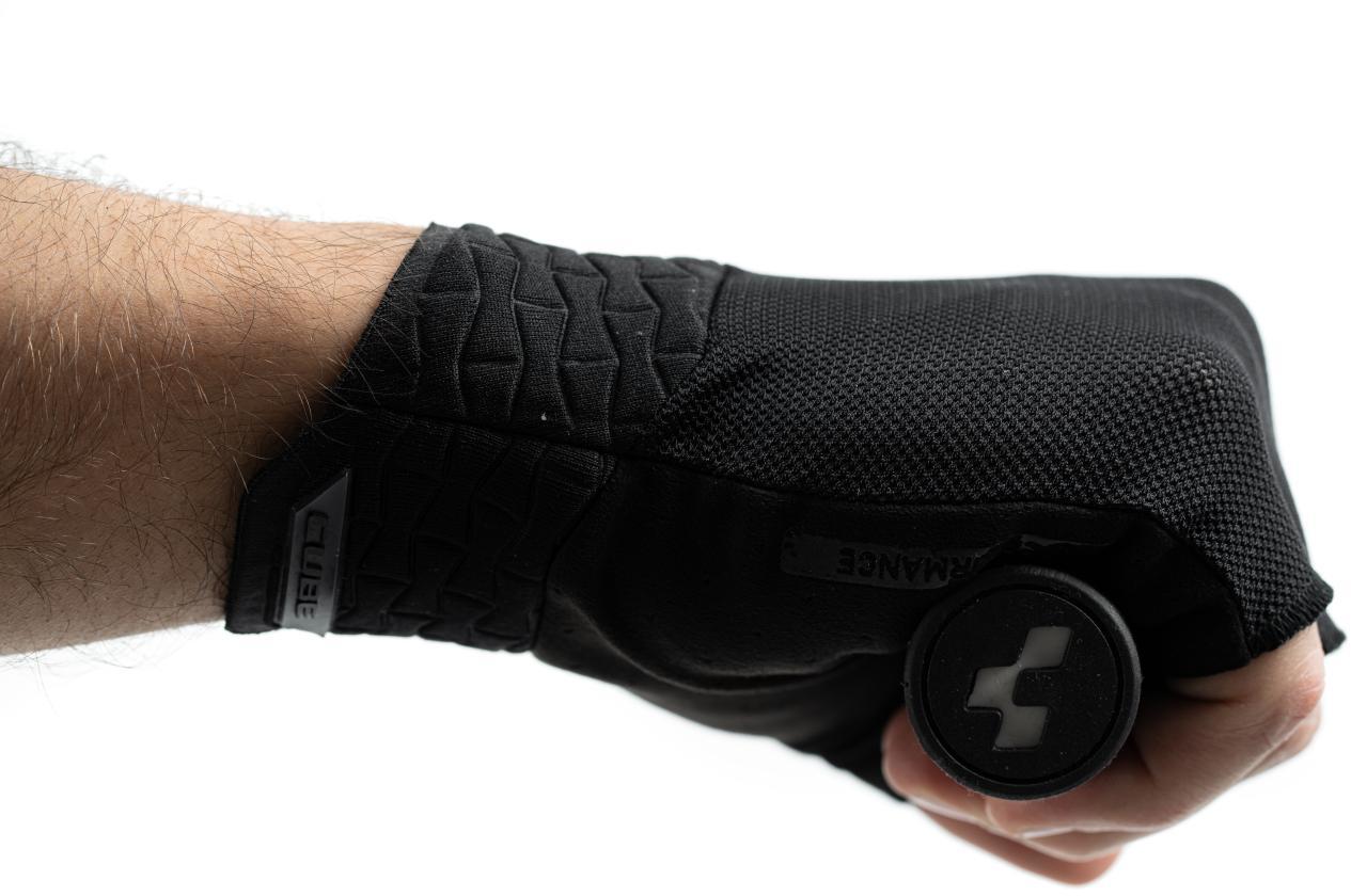 Gants CUBE Performance courts doigts noir