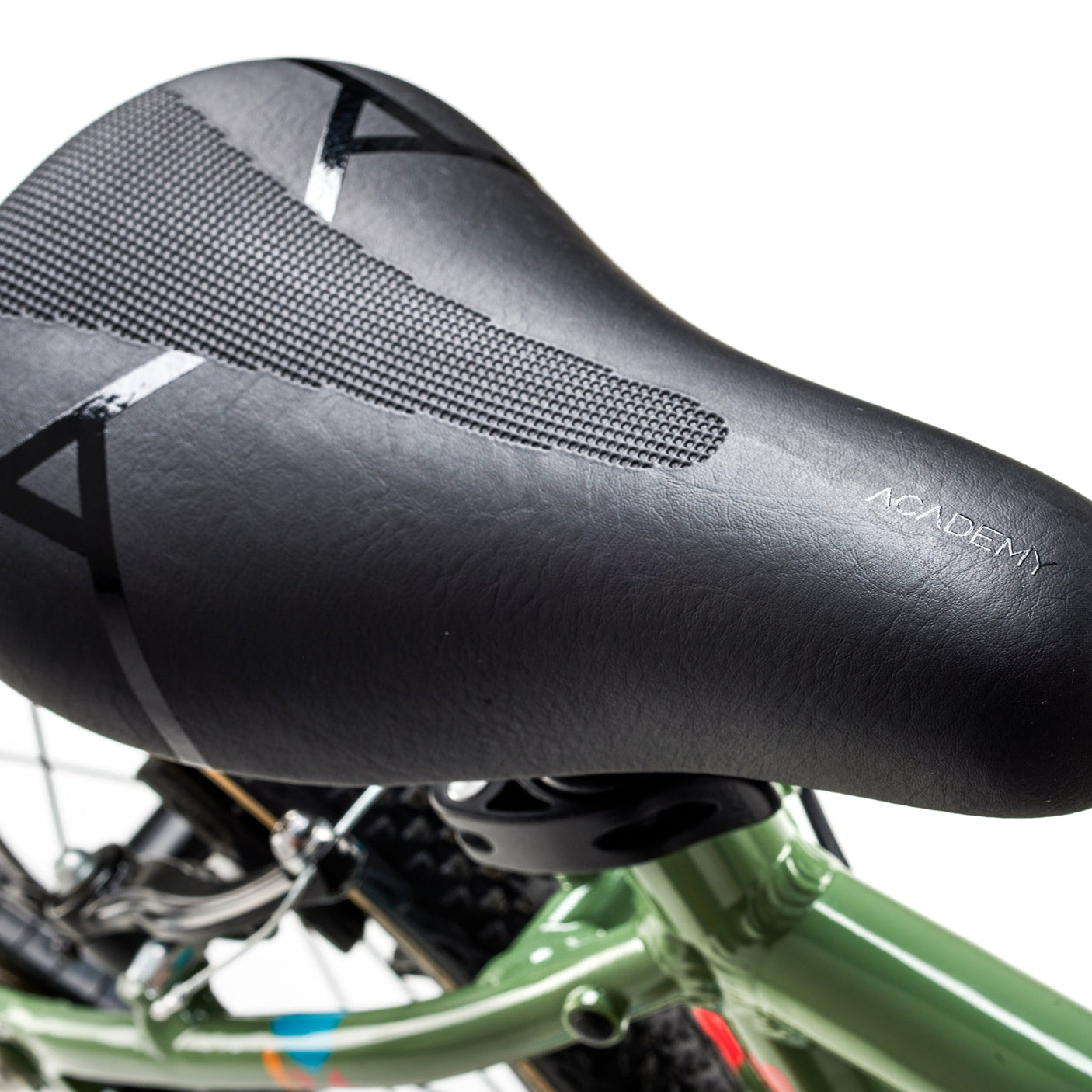 ACADEMY Grade 3 16" Olive (2025)