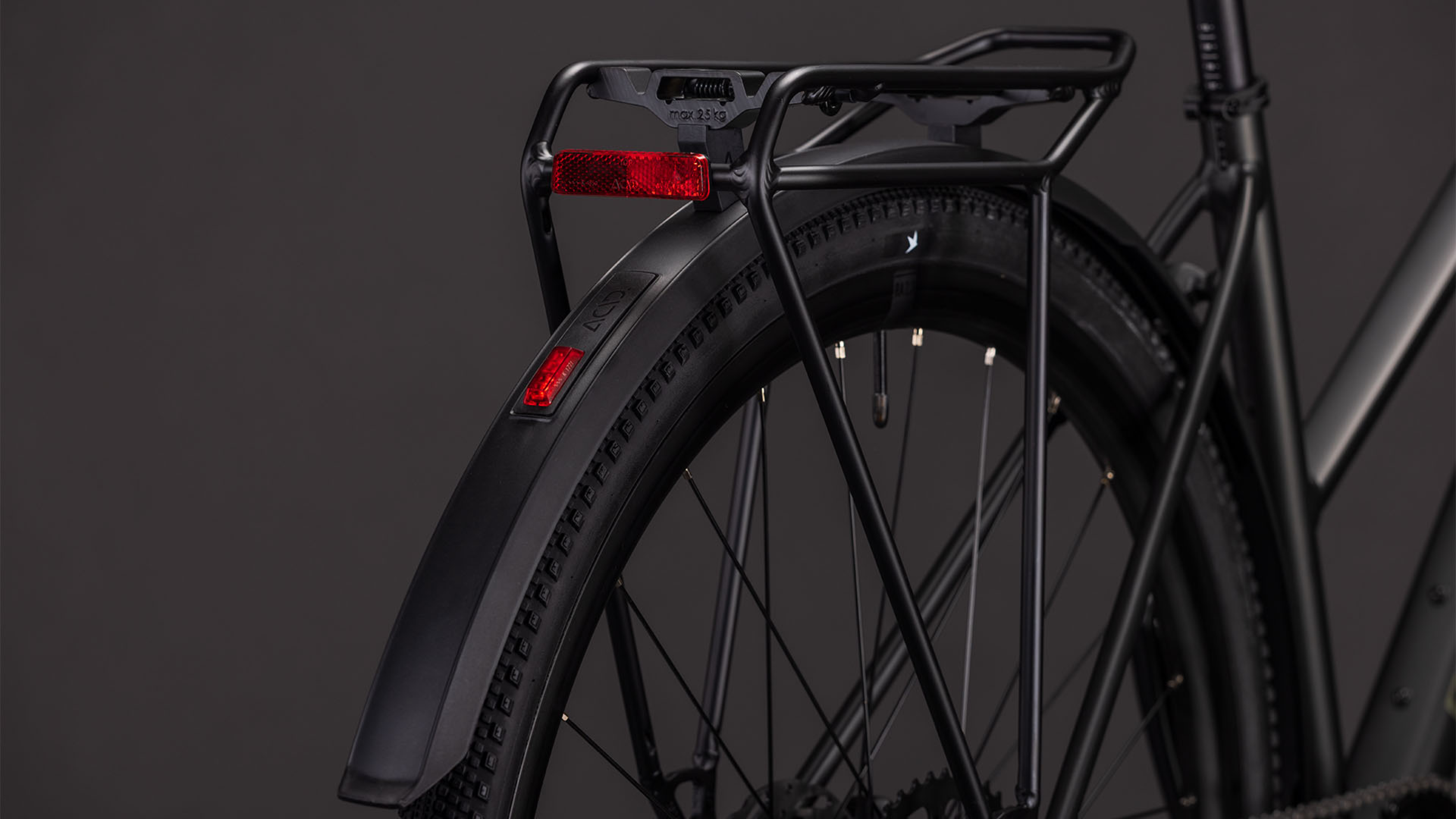 Cube Nulane Pro FE Trapèze gris´n´chrome (2026)