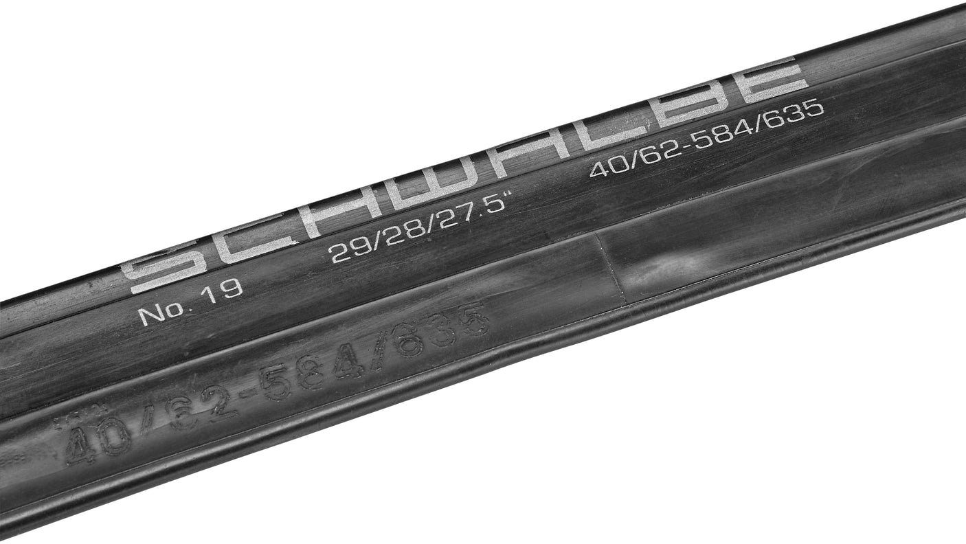 Sacoche de selle Schwalbe incluant démonte-pneus & chambre à air 27,5 / 29"