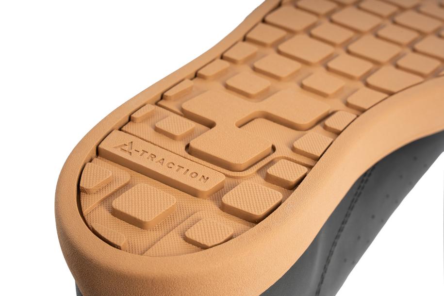 Cube Chaussures MAZE noir