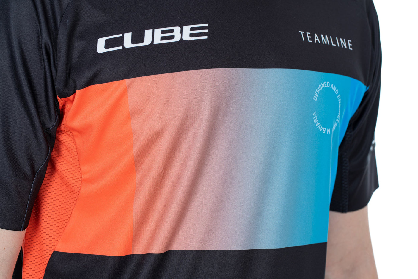 CUBE TEAMLINE Maillot col rond manches courtes black´n´blue´n´red