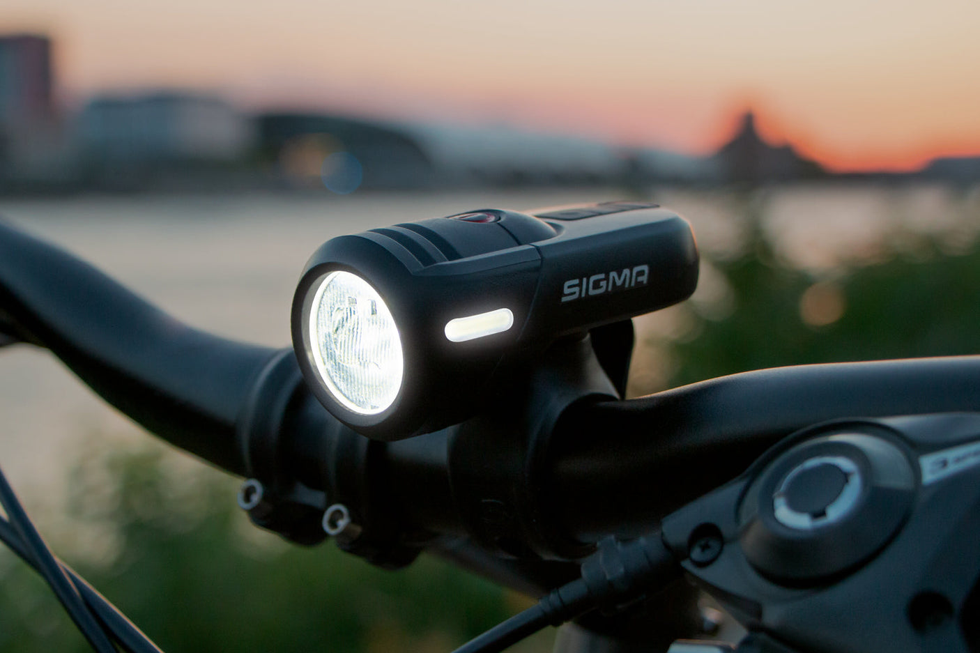 Sigma Aura 45 USB phare avant