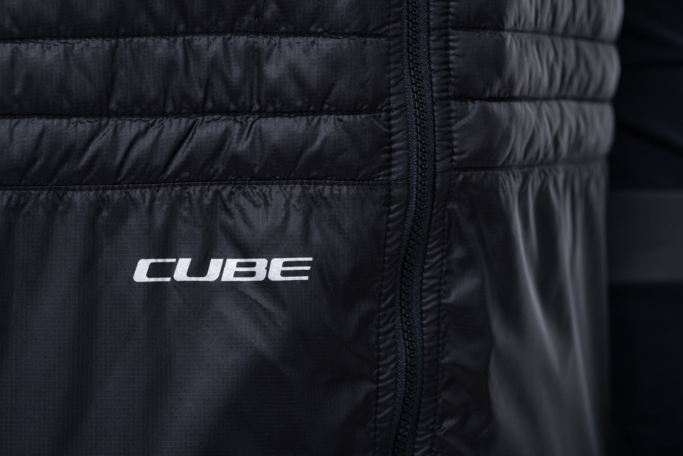 CUBE BLACKLINE Light Iso Gilet Homme