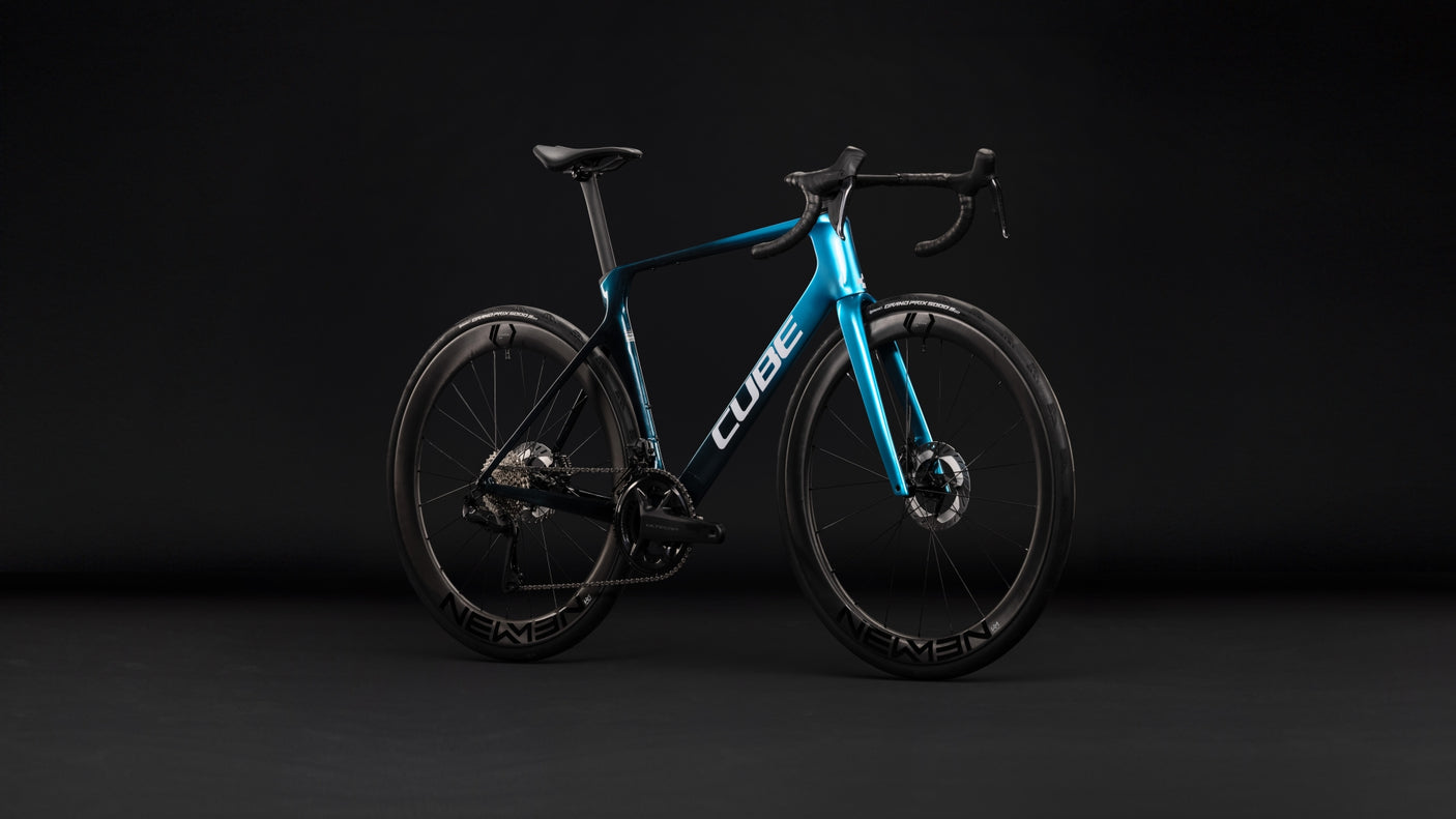 Cube Agree C:62 Race chromeblue´n´liquidblue (2027)