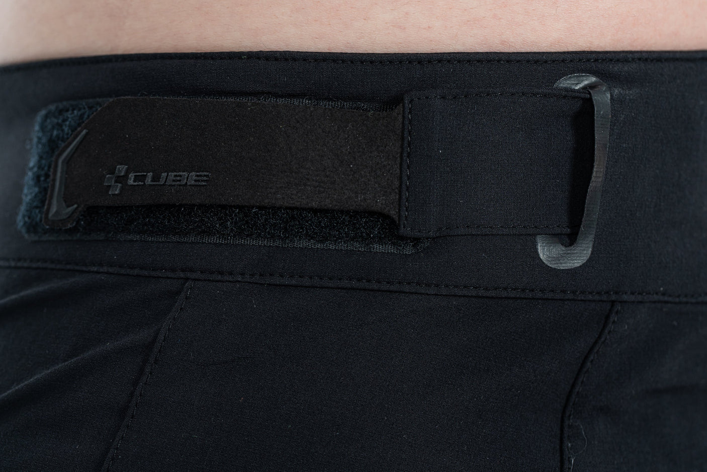 CUBE BLACKLINE Short Baggy