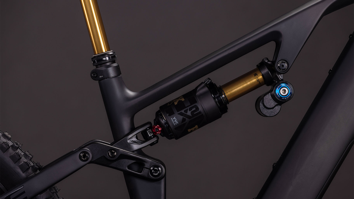 Cube AMS Hybrid ONE77 C:62 AT 600X carbon´n´gold (2026)