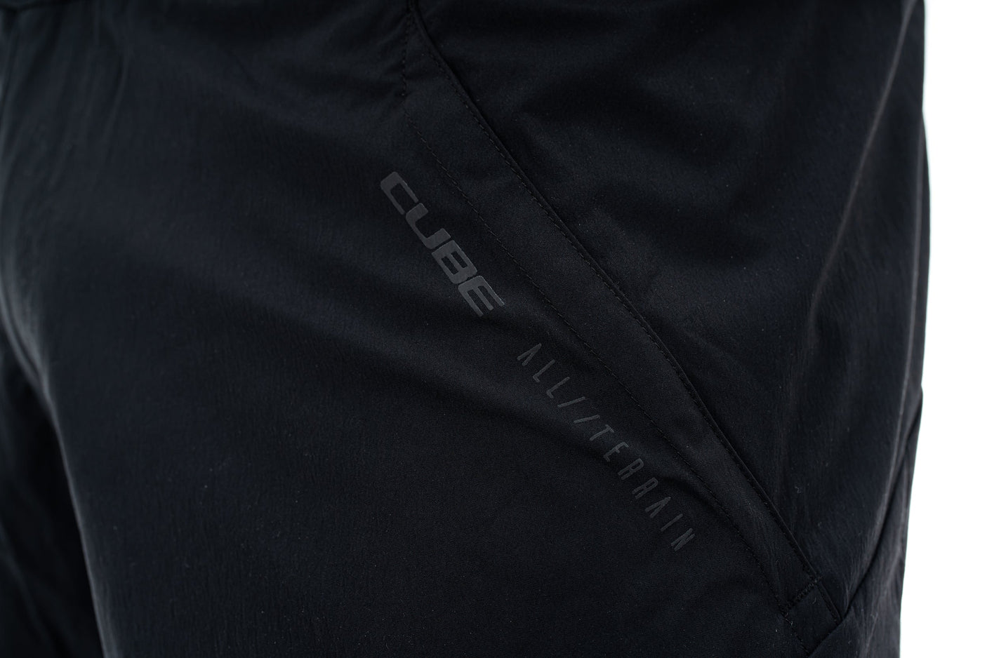 CUBE ATX Baggy Shorts Homme