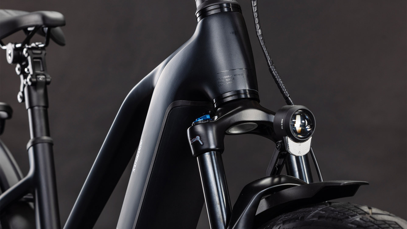 Cube Kathmandu Hybrid Pro 800 Trapèze coal´n´black (2026)