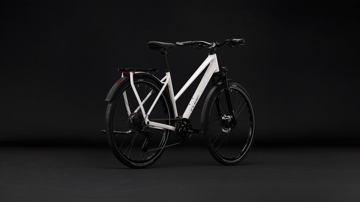 Cube Kathmandu Pro Trapèze metallicwhite´n´chrome (2027)