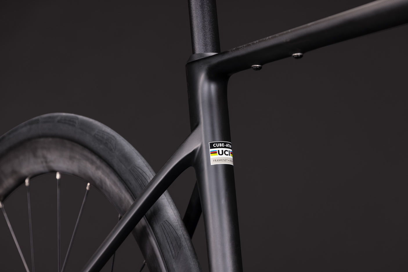 Cube Attain C:62 carbon´n´charbonchrome