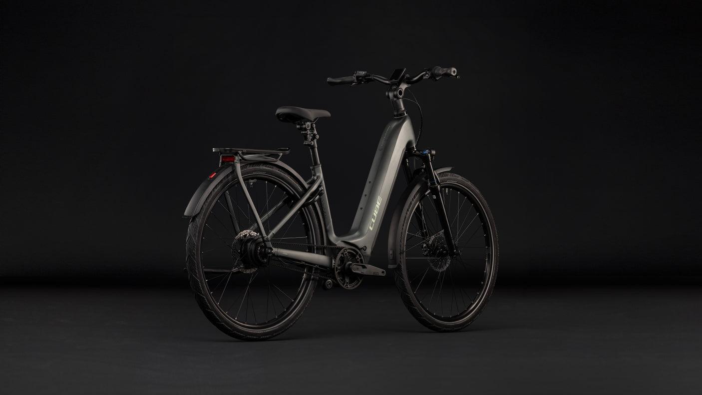 Cube Kathmandu Hybrid Deluxe Pro 800 Easy Entry blackforest´n´chrome (2027)