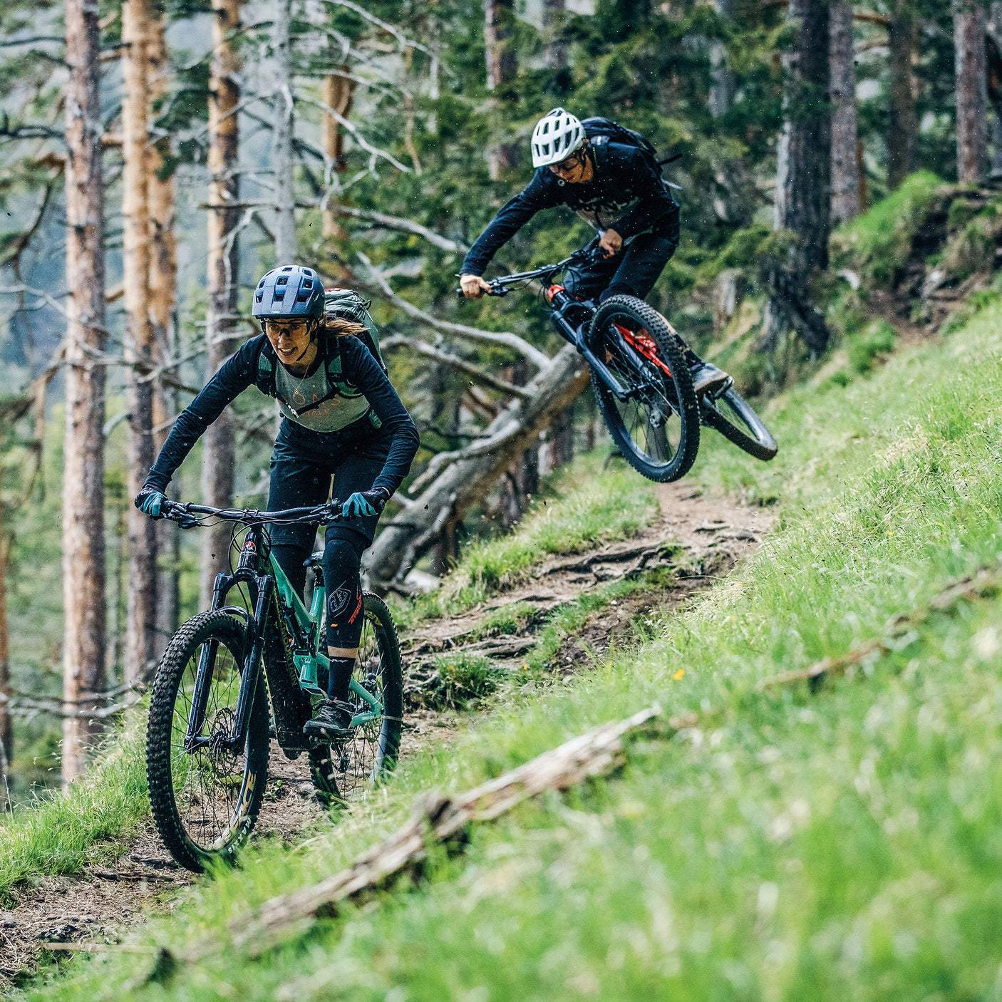 Casque de vélo Abus Moventor 2.0 velvet black