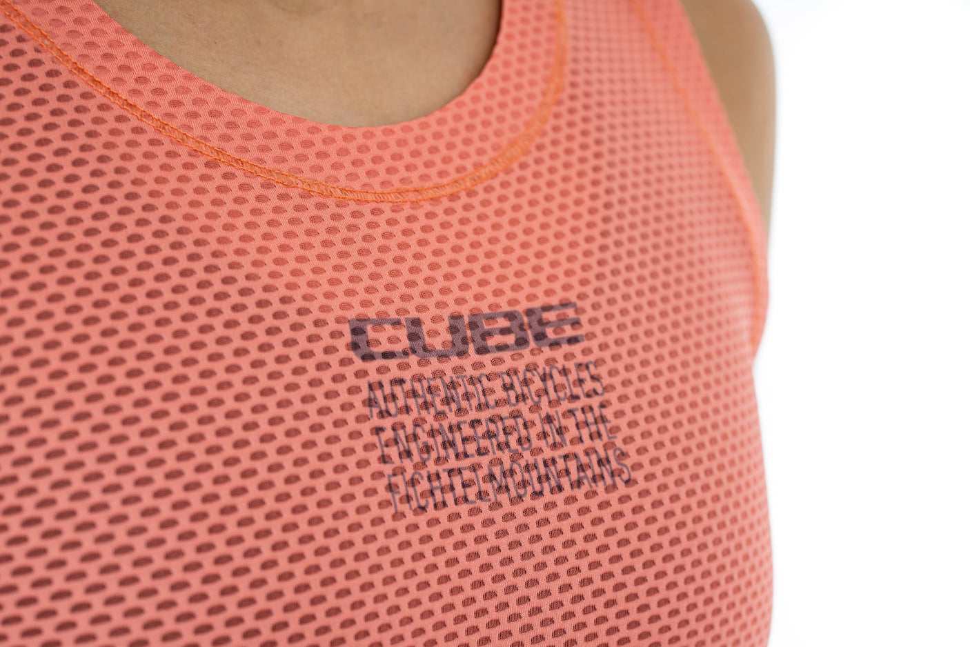 CUBE WS Maillot fonctionnel sans manches en mesh corail