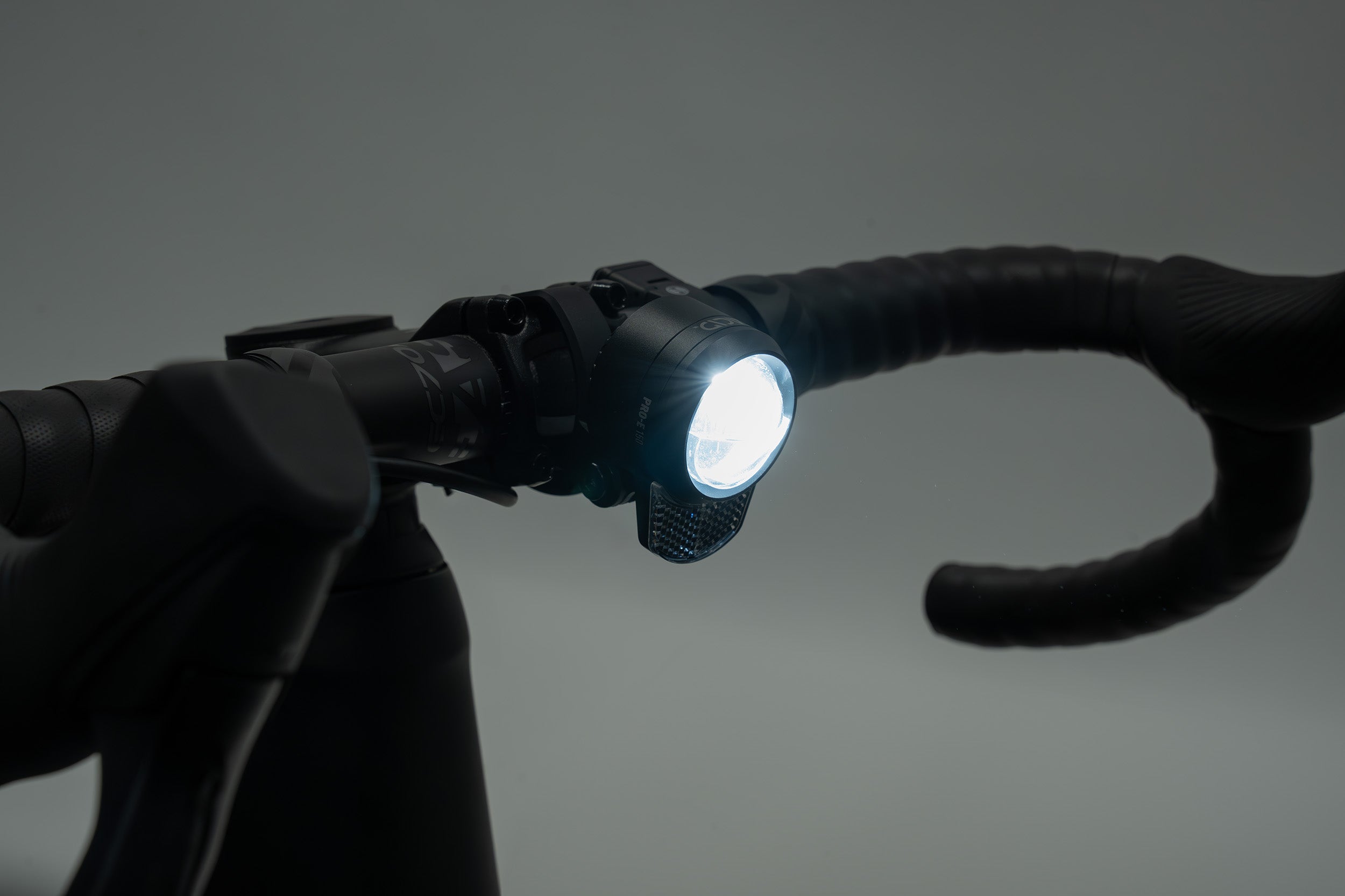 ACID E-Bike Phare avant PRO-E 150 X-Connect noir