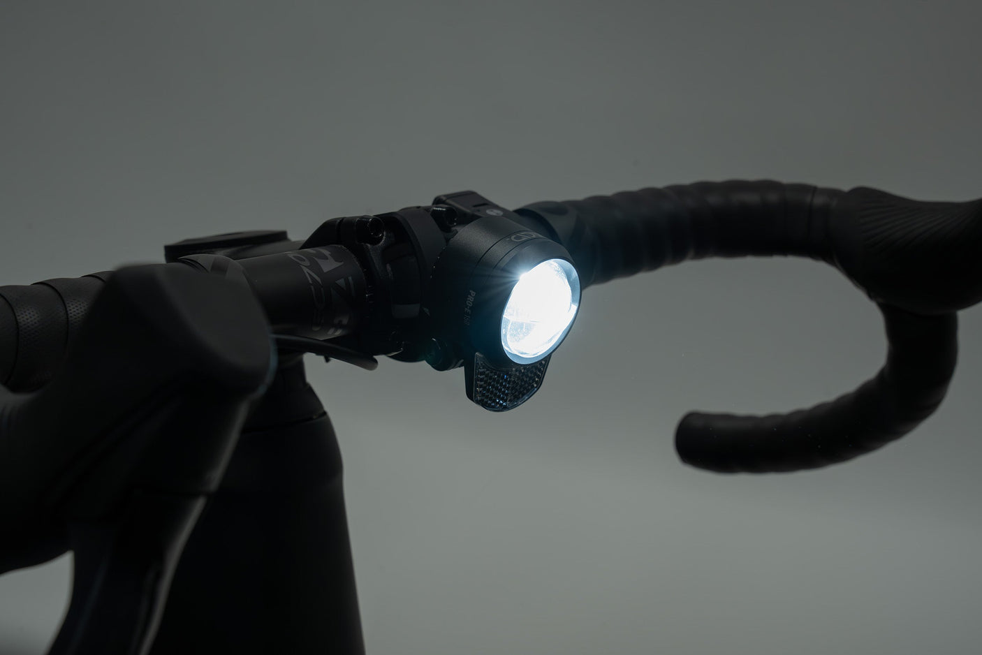 ACID E-Bike Phare avant PRO-E 150 X-Connect noir