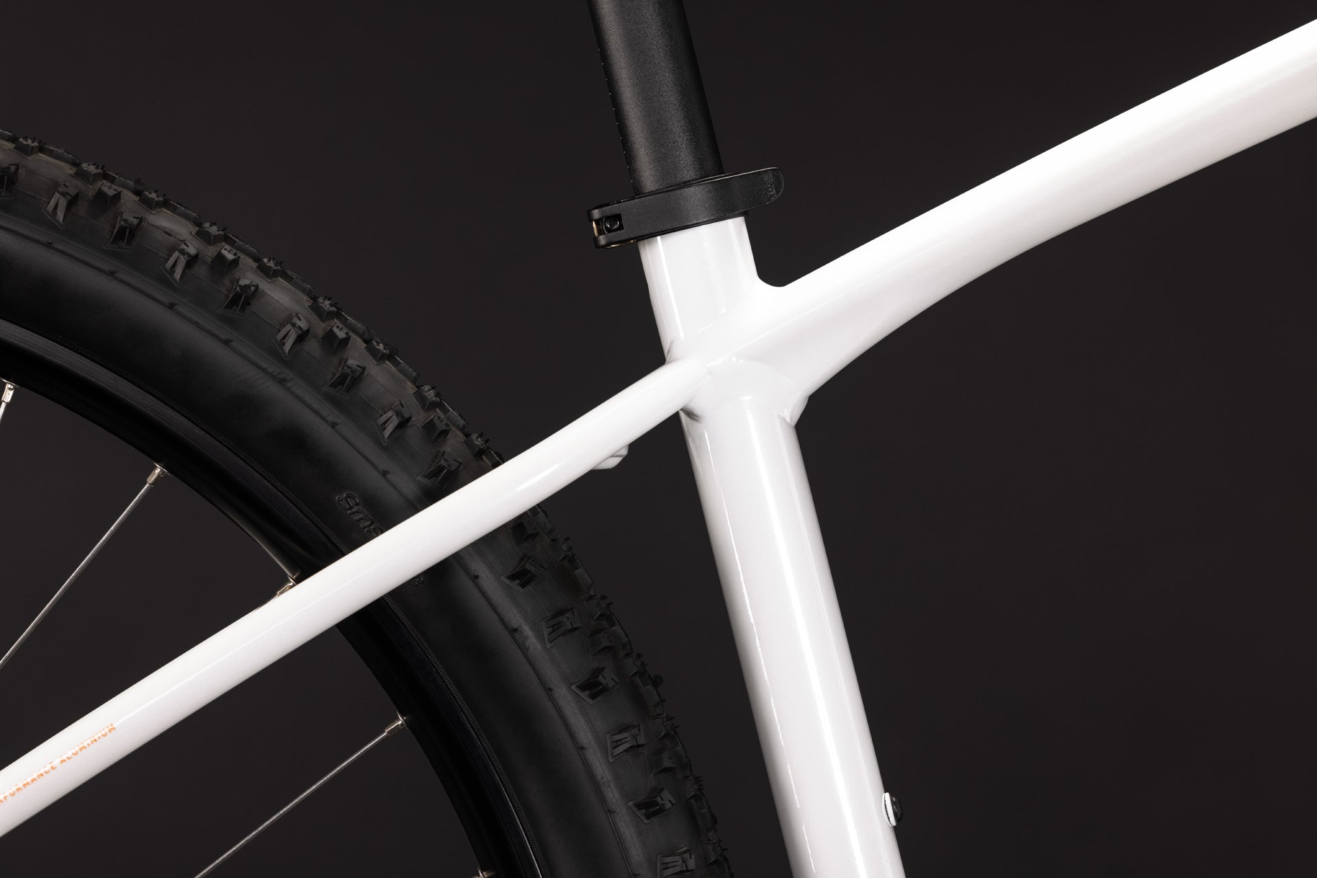 Cube Aim ONE metallicwhite´n´black (2027)