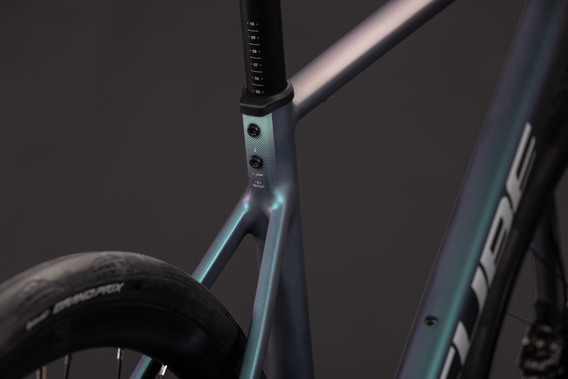 Cube Attain Race  vert émeraude´n´blanc (2027)