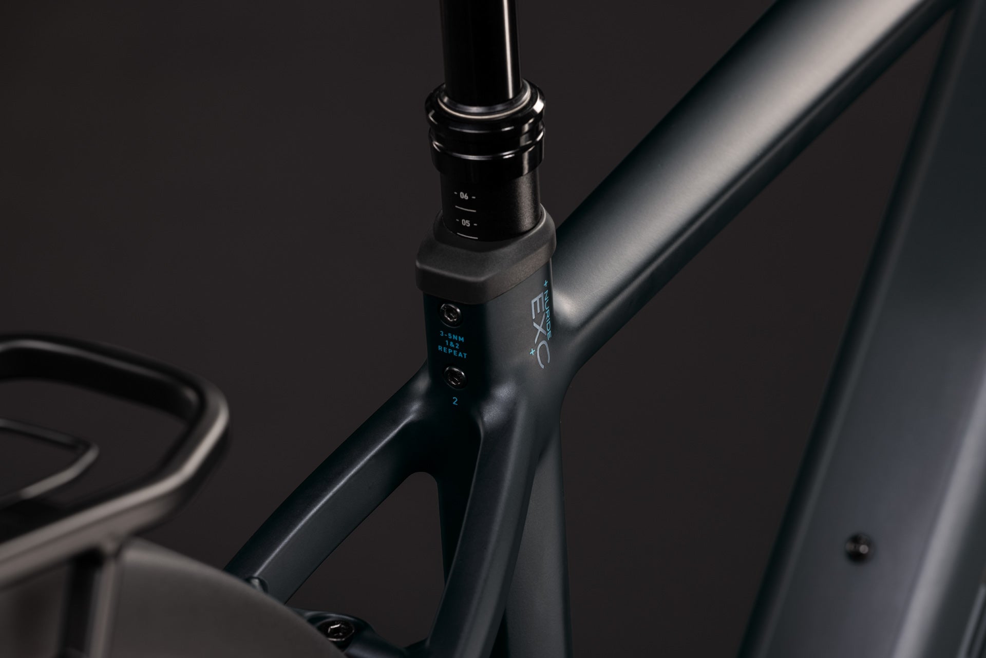 Cube Nuride Hybrid EXC 800 Diamant charbon´n´chrome (2027)
