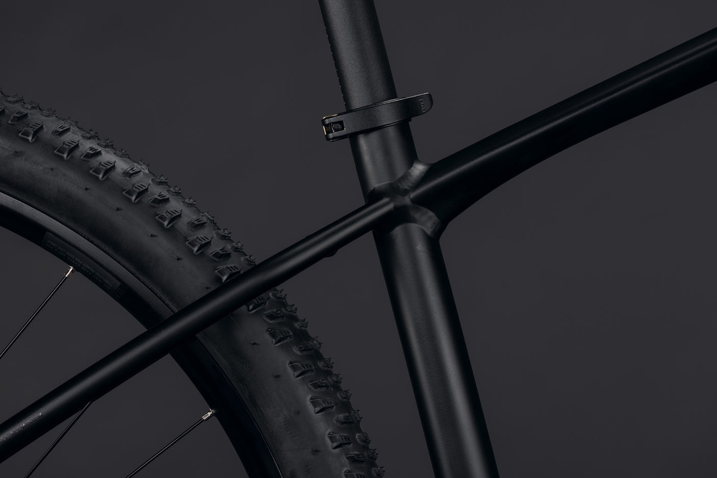 Cube Aim SLT soot´n´black (2027)