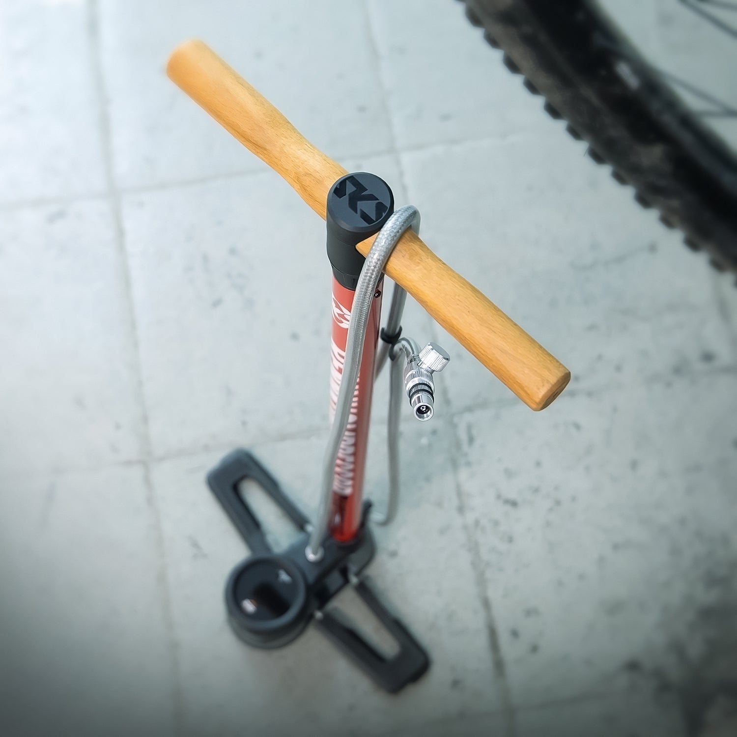 SKS Germany RENNKOMPRESSOR SUSPENSION Pompe à pied Orange