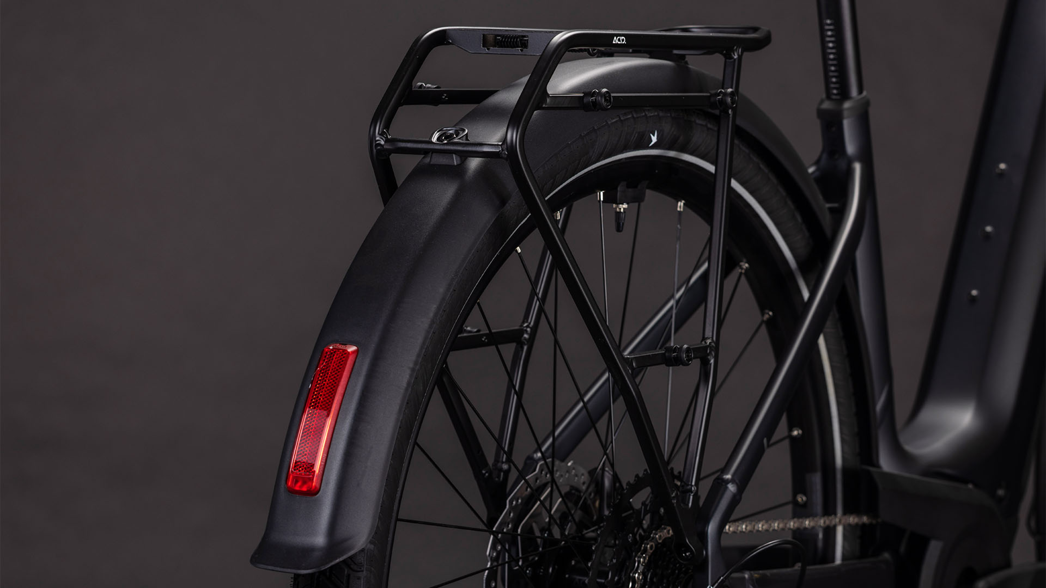 Cube Touring Hybrid ONE 600 Easy Entry coal´n´chrome (2026)