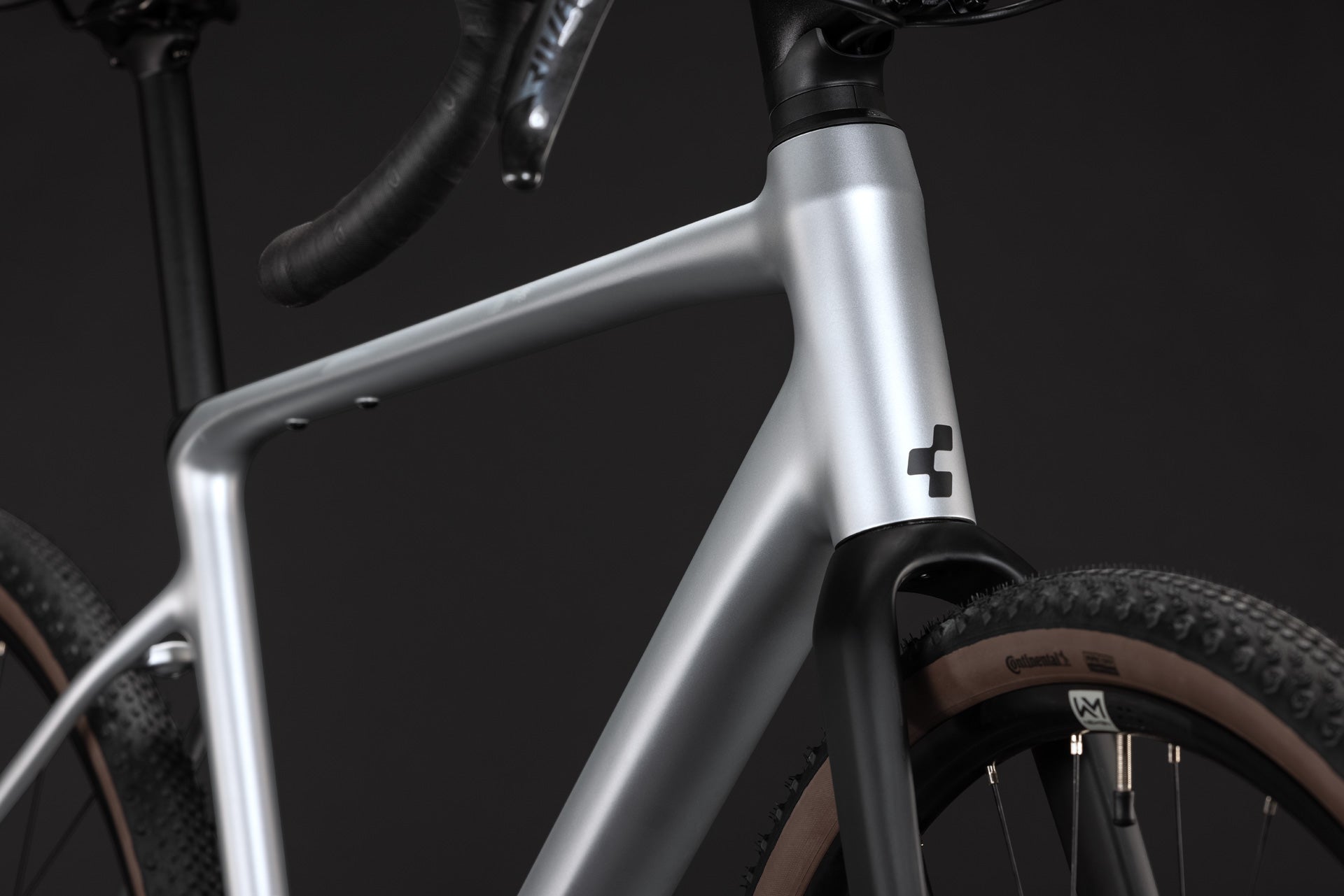 Cube Nuroad SLX spaceship´n´cmy (2027)
