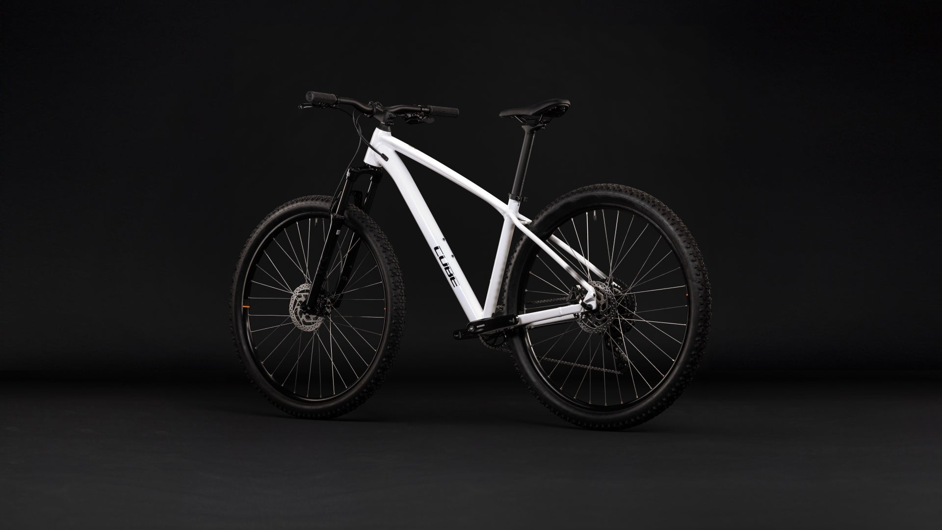 Cube Aim ONE metallicwhite´n´black (2027)