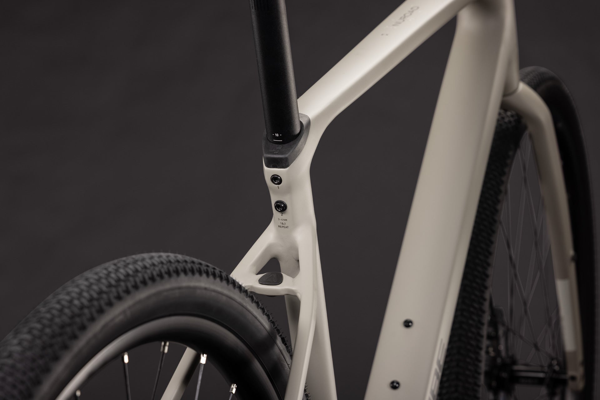 Cube Nuroad EX oatgrey´n´black (2027)