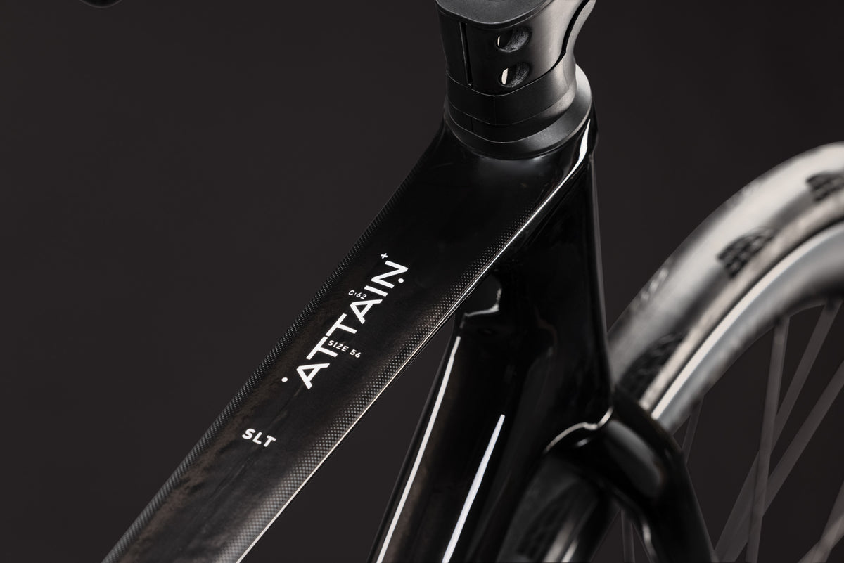 Cube Attain C:62 SLT carbon´n´white (2027)
