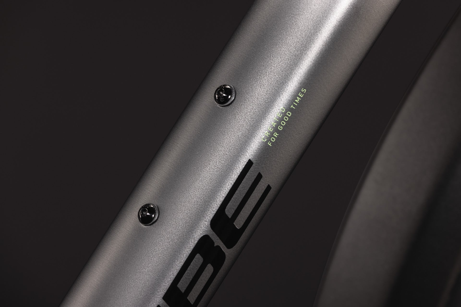 Cube Aim Pro FE  gris´n´black (2027)