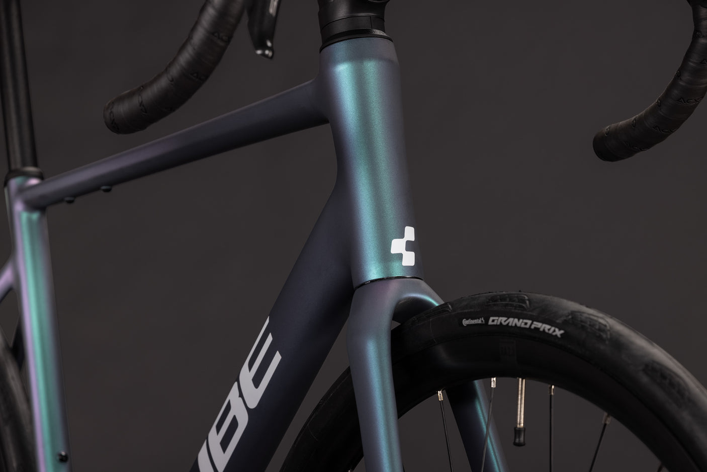 Cube Attain Race  vert émeraude´n´blanc (2027)