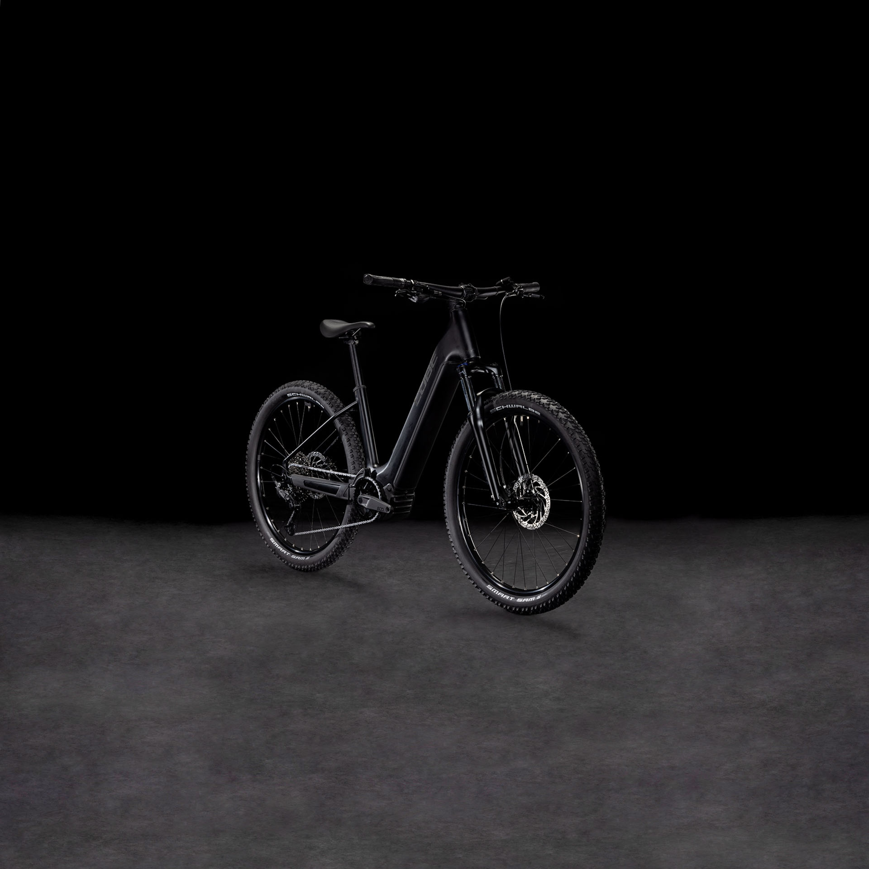 Cube Reaction Hybrid ONE 600 Wave 600 blackline