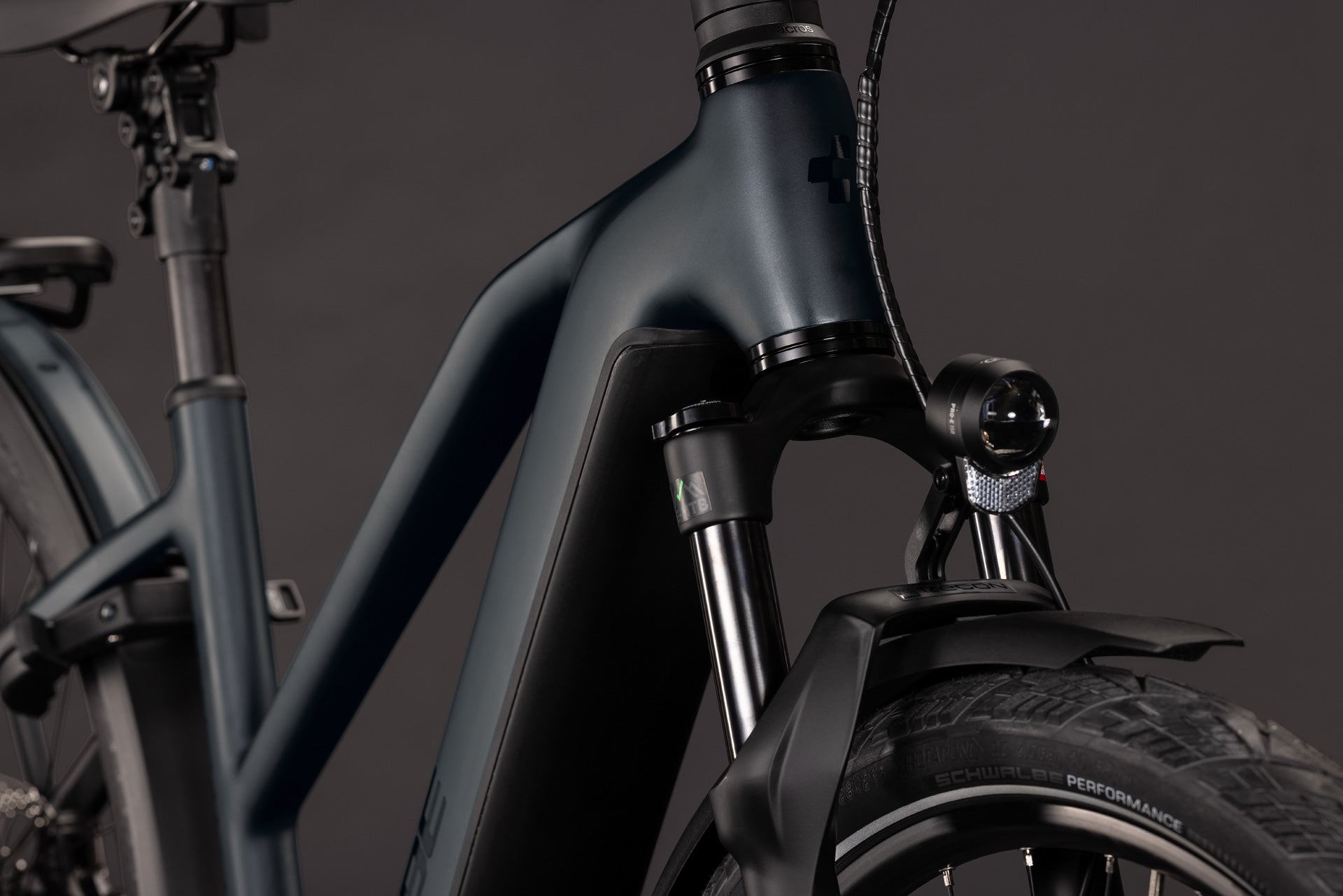 Cube Kathmandu Hybrid Pro 800 Trapèze coal´n´black (2027)