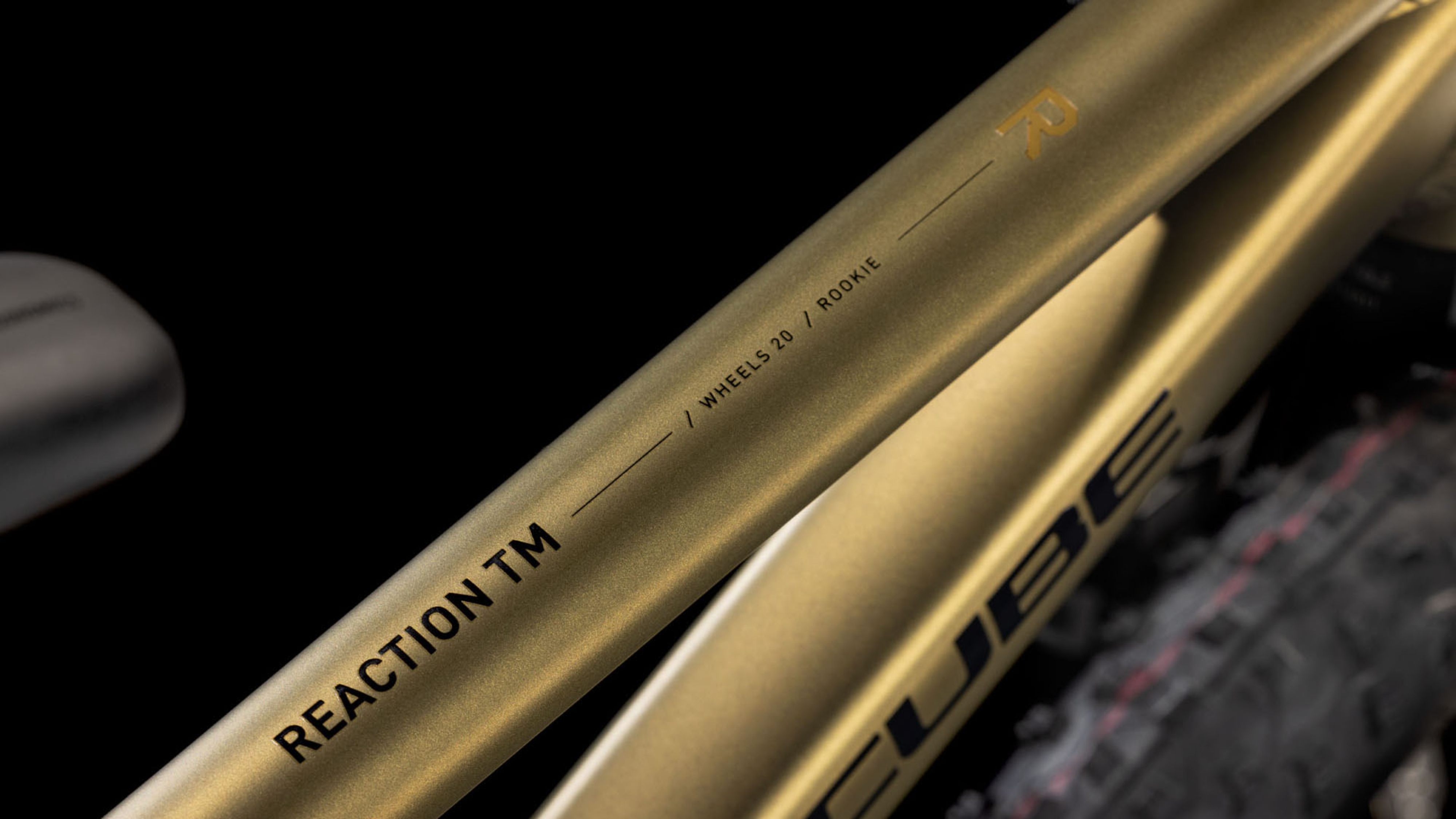 Cube Reaction 200 TM  goldenlime´n´noir