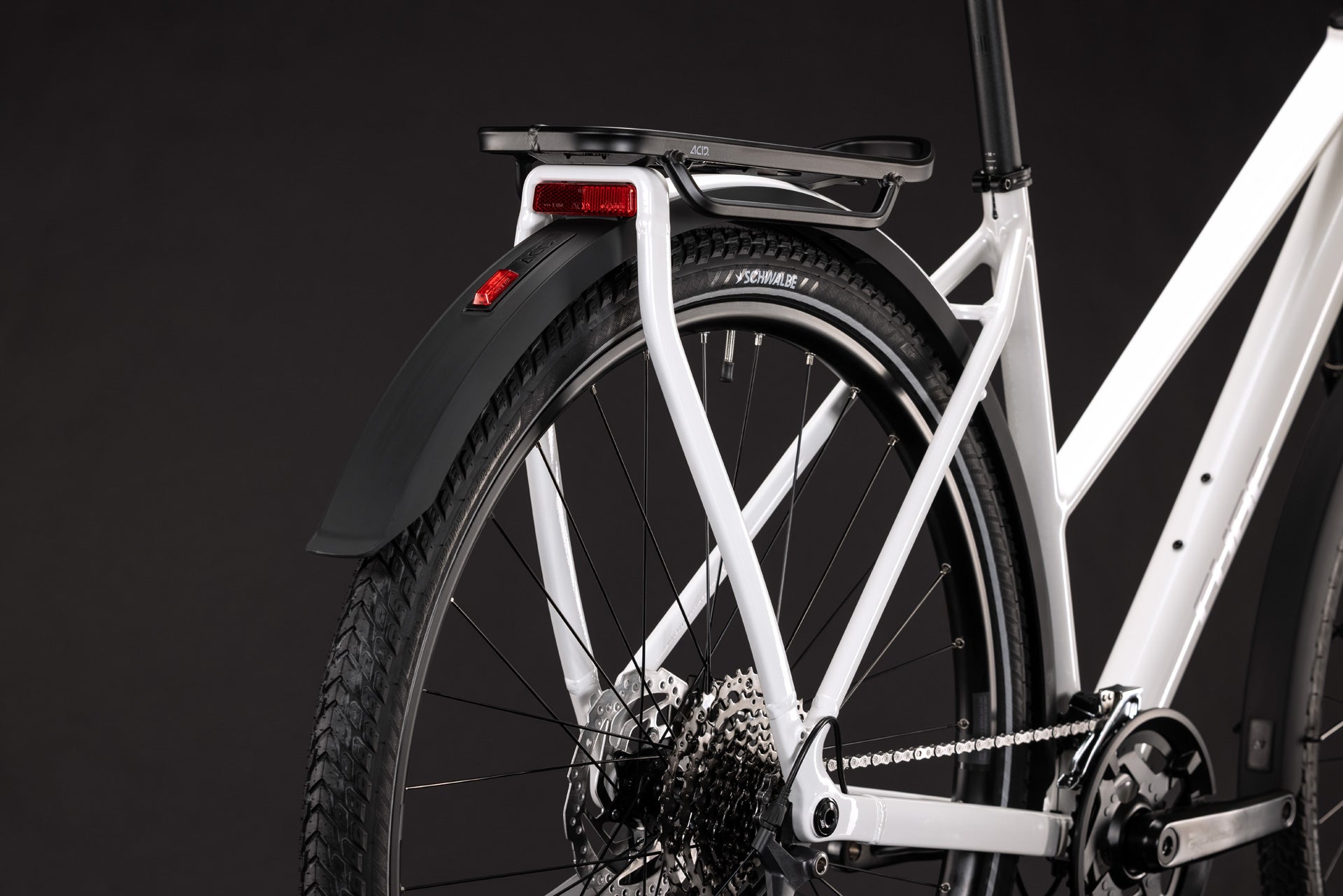 Cube Kathmandu Pro Trapèze metallicwhite´n´chrome (2027)