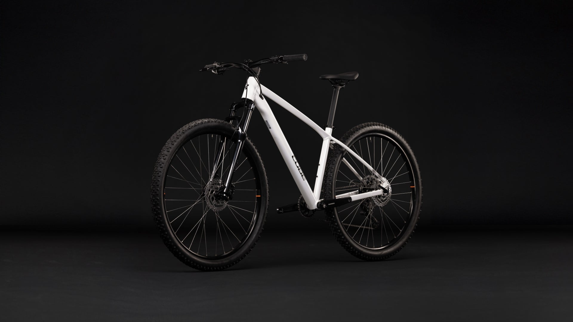 Cube Aim ONE metallicwhite´n´black (2027)