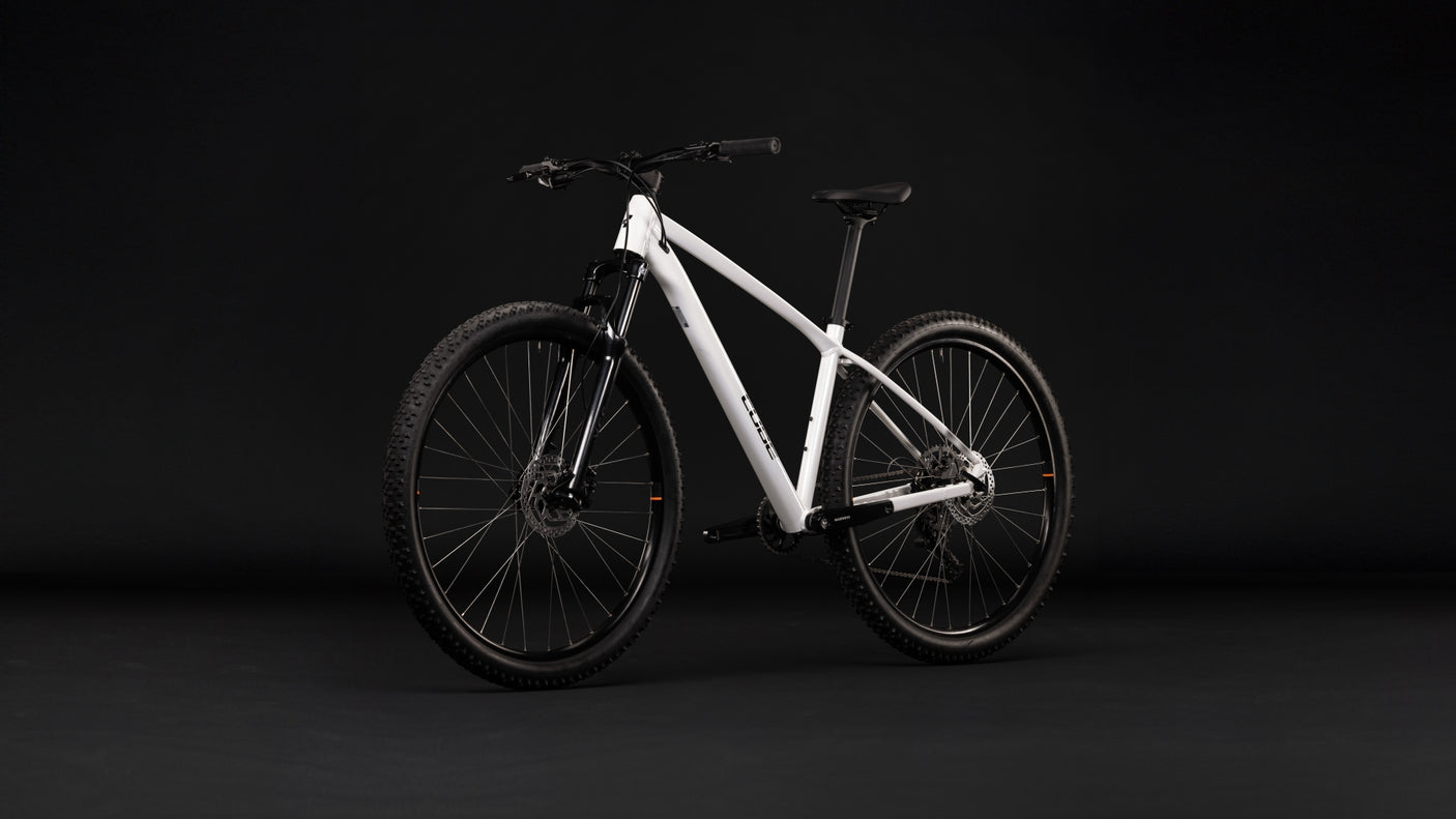 Cube Aim ONE metallicwhite´n´black (2027)