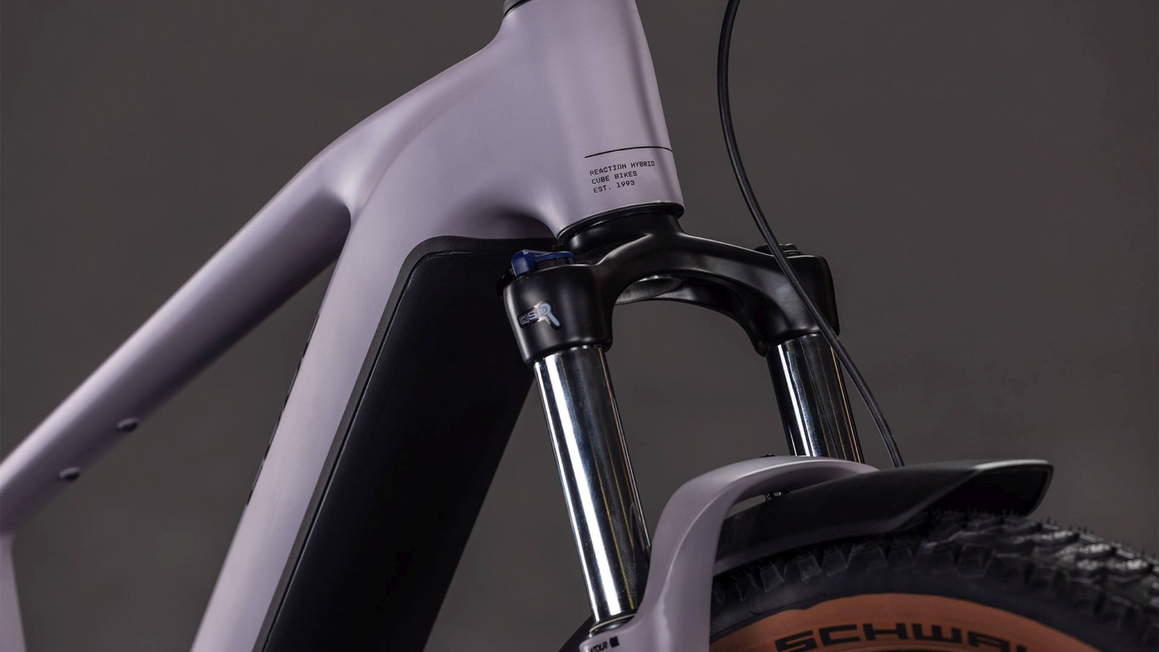 Cube Reaction Hybrid Performance 600 FE Diamant prune´n´black