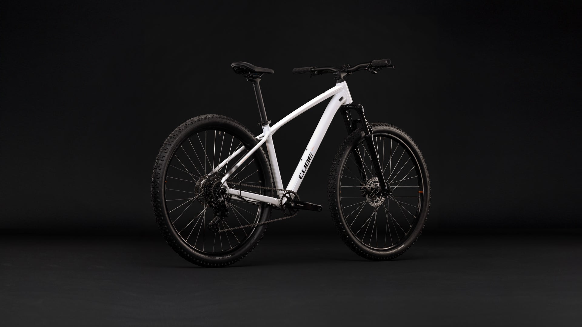 Cube Aim ONE metallicwhite´n´black (2027)