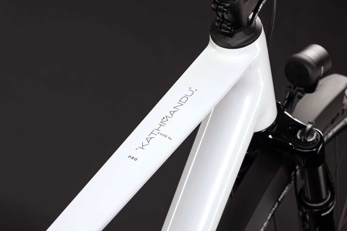 Cube Kathmandu Pro Diamant metallicwhite´n´chrome (2027)