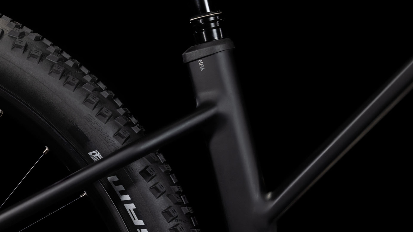 Cube Reaction Hybrid Race 800 Trapeze black´n´metal