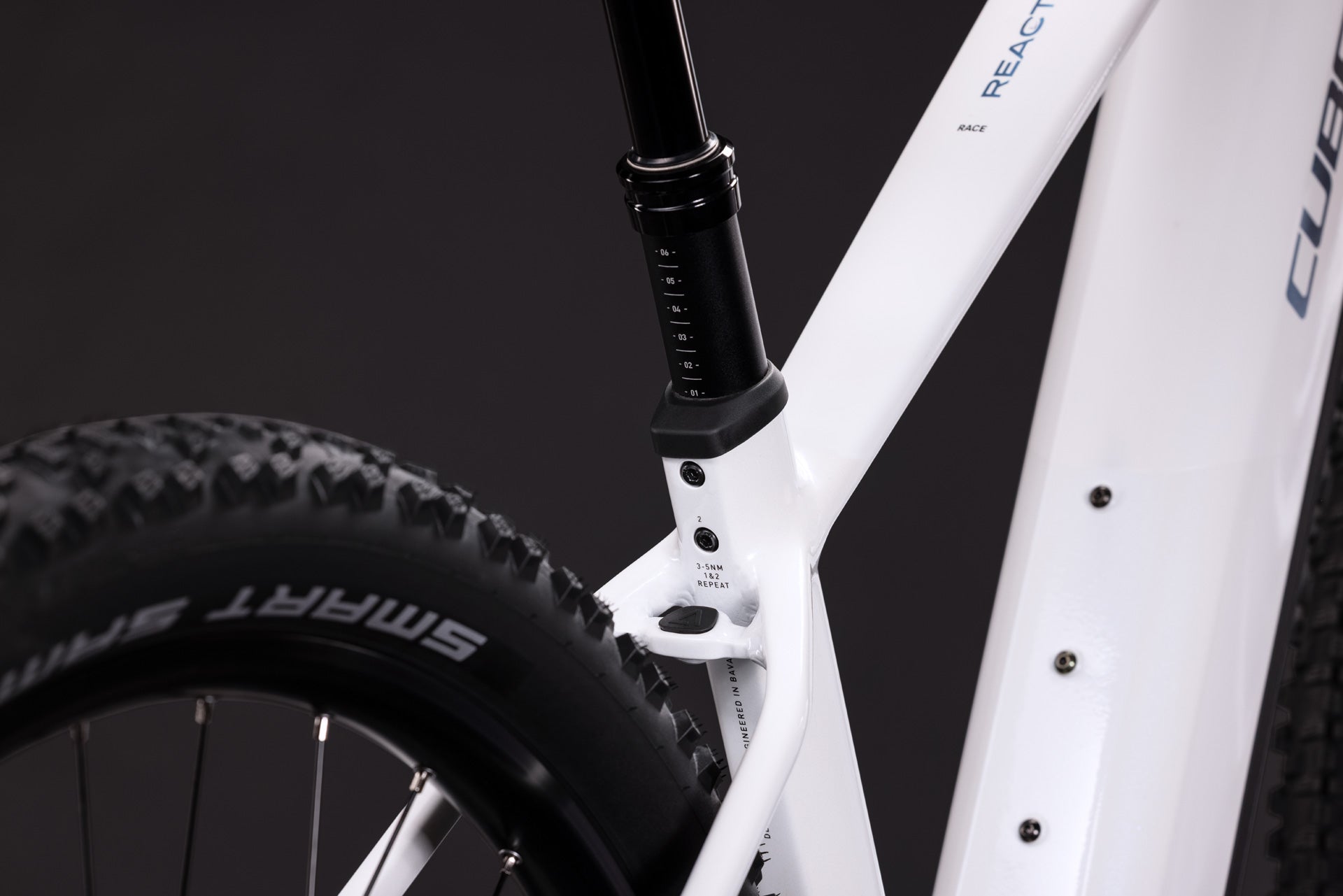 Cube Reaction Hybrid Race 800 Diamant snow´n´black (2027)